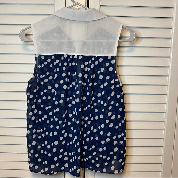 CHLOE K SHEER SLEEVELESS BLOUSE - Picture 3 of 6